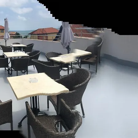 Panoramic בית הארחה 3*