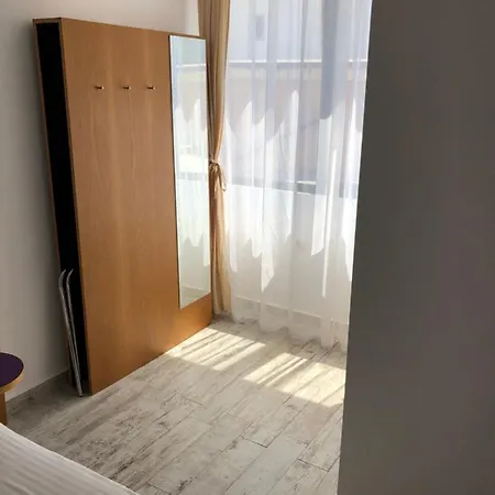 招待所 Panoramic 3*