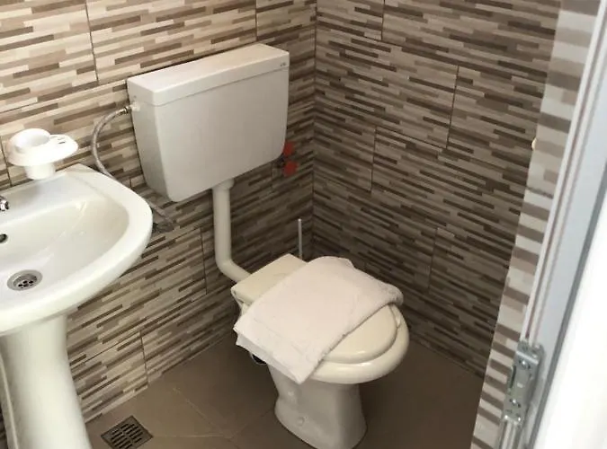 Panoramic 招待所 南埃福列