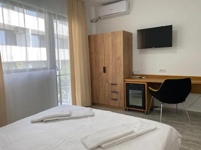 招待所 Panoramic 3*